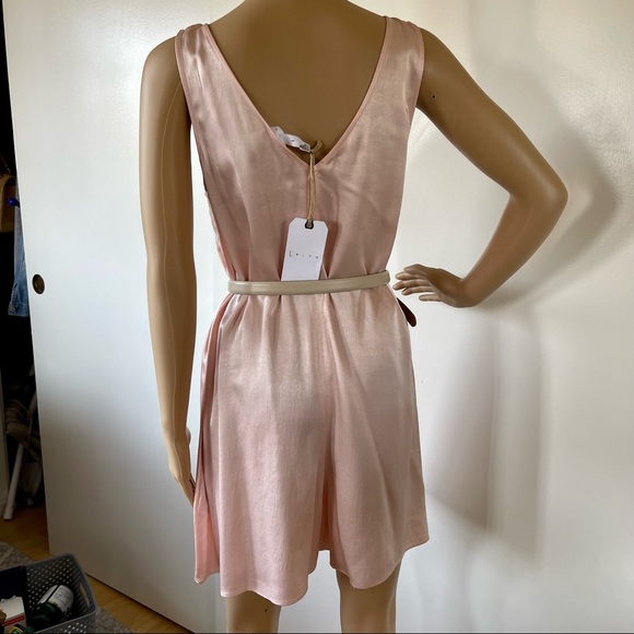 Cute Satin feel Romper NWT - Picture 5 of 9